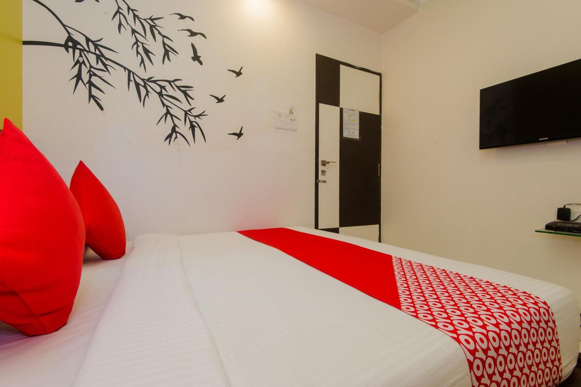 Hotel O Blue Pearl Residency Near Chhatrapati Shivaji International Airport Мумбай Екстериор снимка