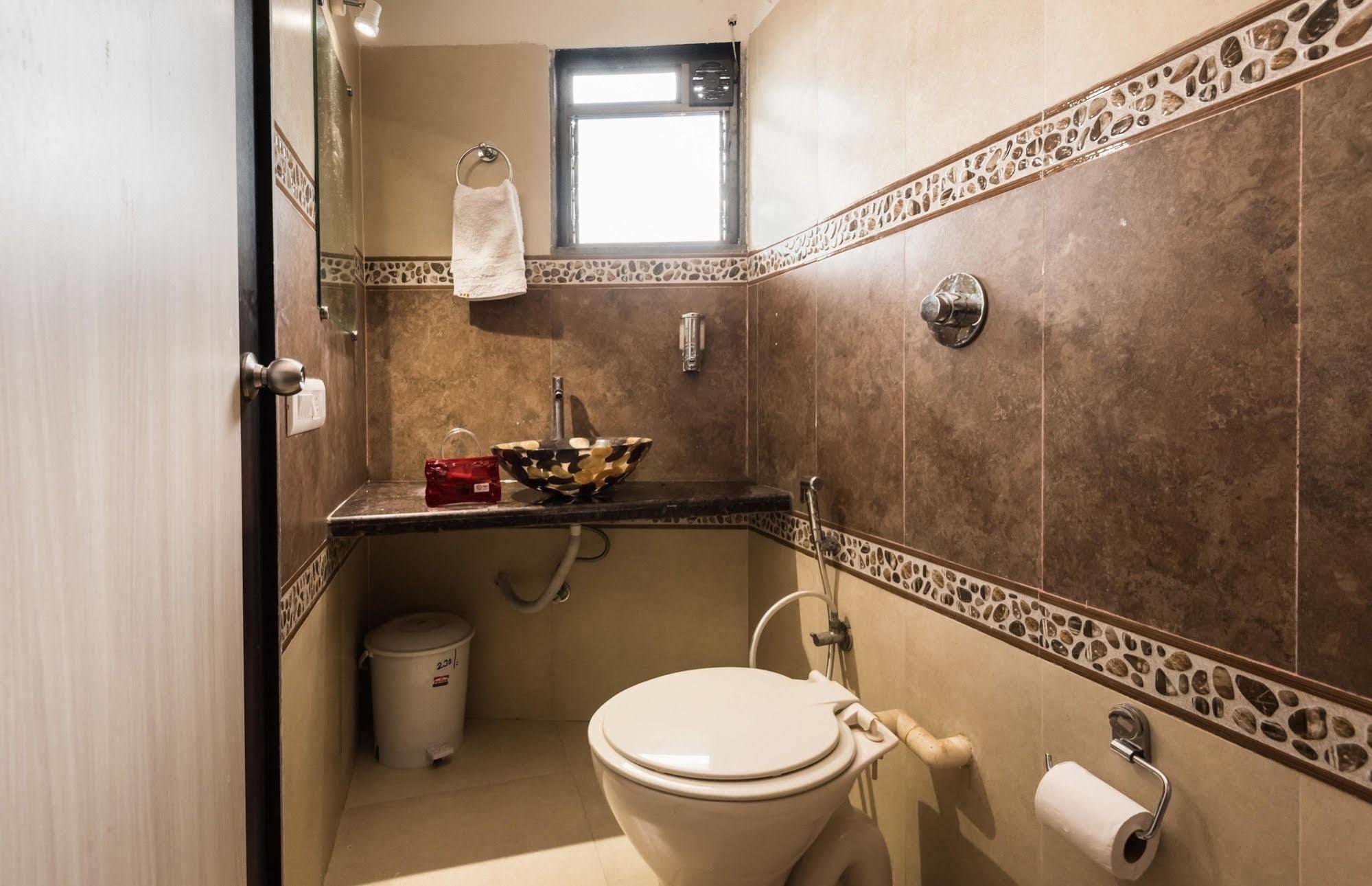 Hotel O Blue Pearl Residency Near Chhatrapati Shivaji International Airport Мумбай Екстериор снимка