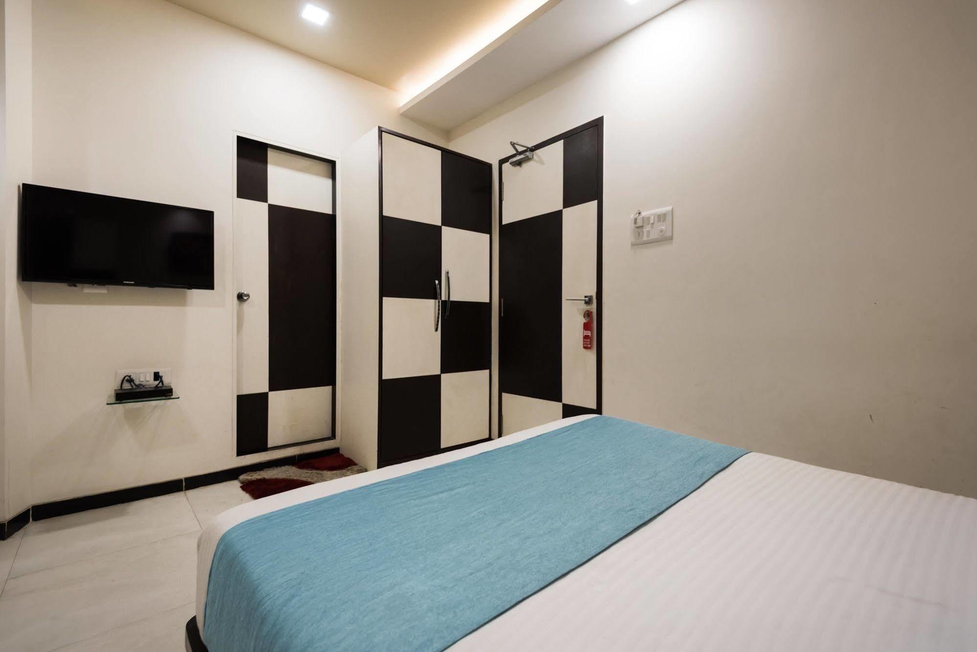 Hotel O Blue Pearl Residency Near Chhatrapati Shivaji International Airport Мумбай Екстериор снимка