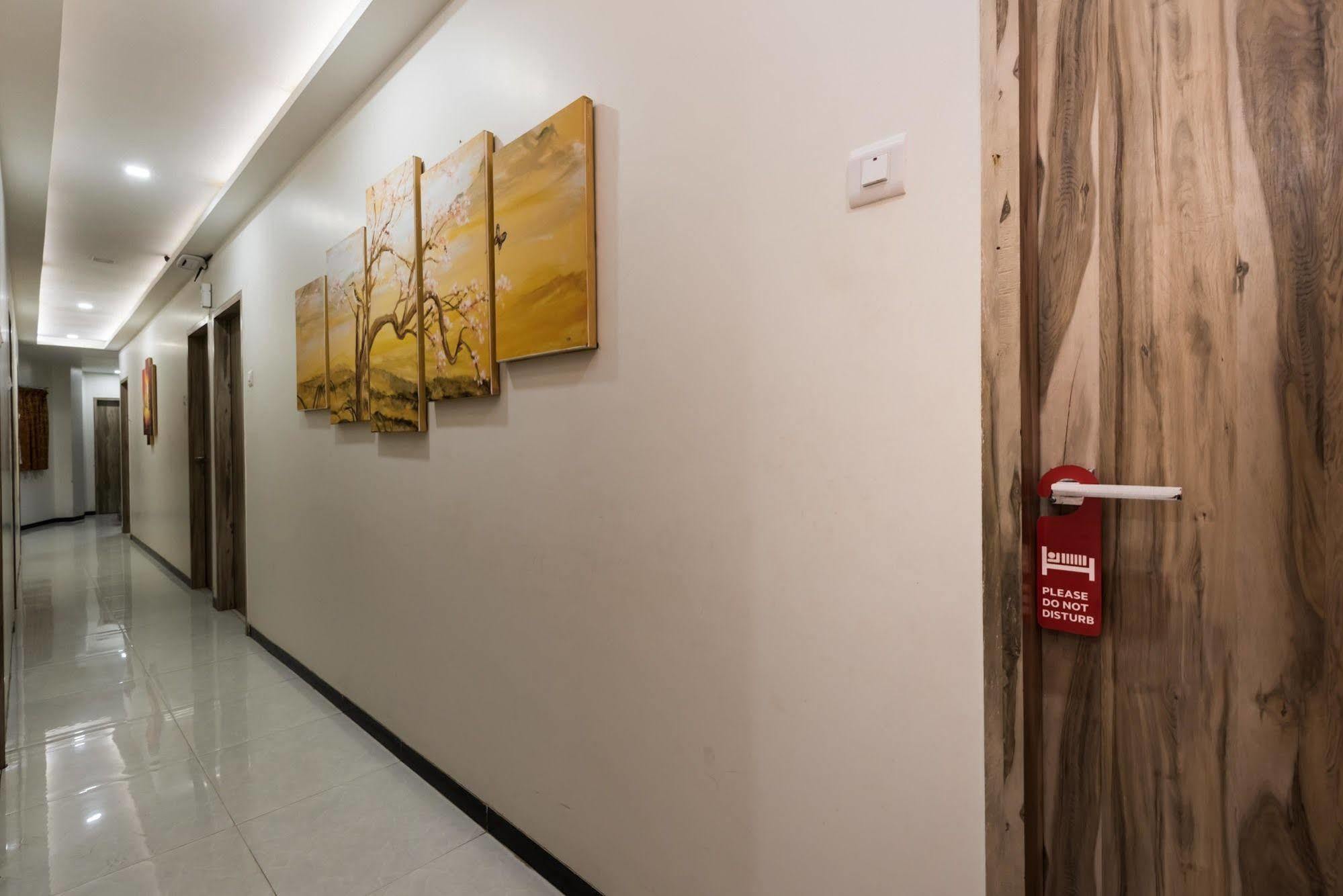 Hotel O Blue Pearl Residency Near Chhatrapati Shivaji International Airport Мумбай Екстериор снимка